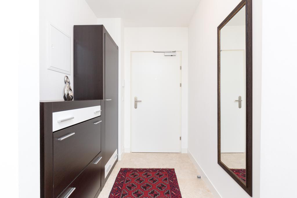 Rafael Kaiser - Paros Apartment - Contactless 24H Check-In Vienna Bilik gambar