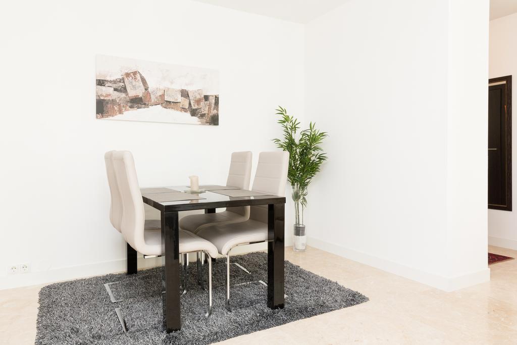 Rafael Kaiser - Paros Apartment - Contactless 24H Check-In Vienna Bilik gambar